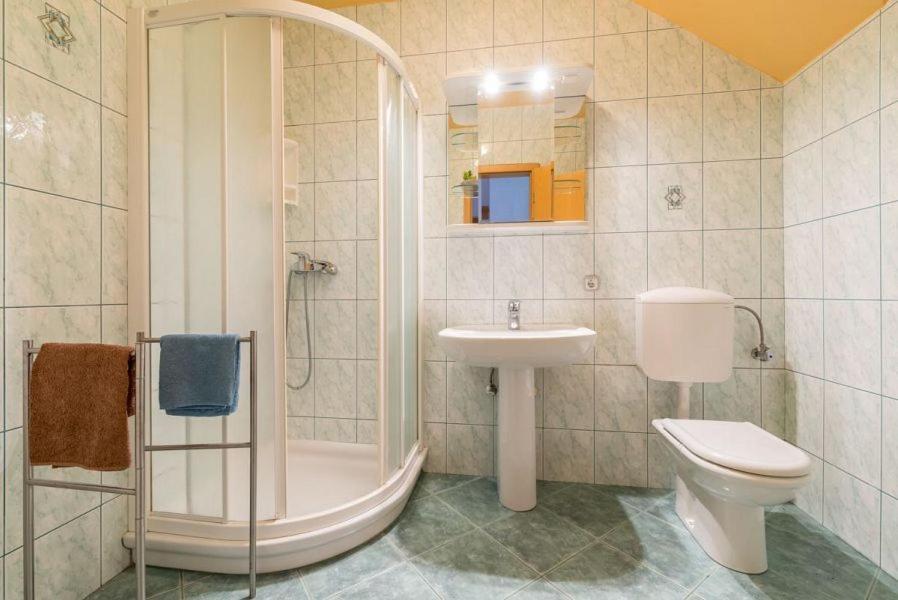 Apartma Jezerci Apartment Bled Bilik gambar